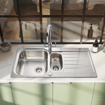 Leisure Seattle 1.5 Bowl Stainless Steel Kitchen Sink with Waste Kit 950mm L x 508mm W - Polished